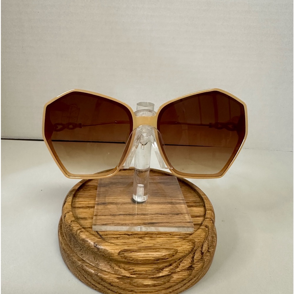 Preowned Fashion Sunglasses